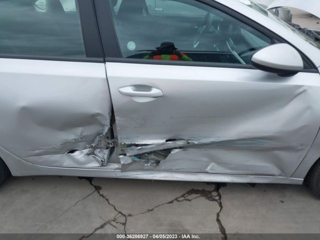 3KPF24AD1ME363370 KIA Forte Lxs