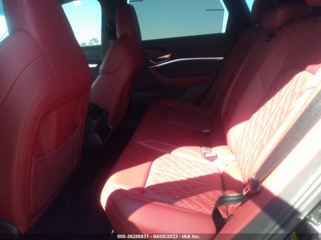 2022 Audi e-tron, VIN: WA1VCBGE2NB035722