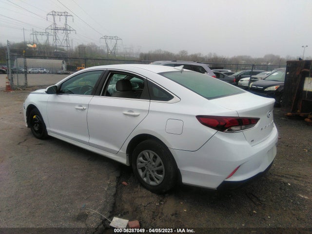 Hyundai SONATA SE 2019 5NPE24AF9KH810128 Image 3