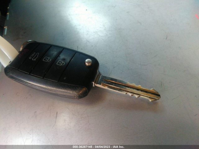 3KPFK4A76JE275047 KIA FORTE LX