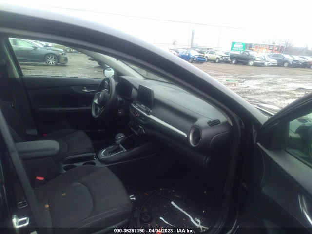 2019 KIA FORTE FE VIN: 3KPF24AD3KE050415