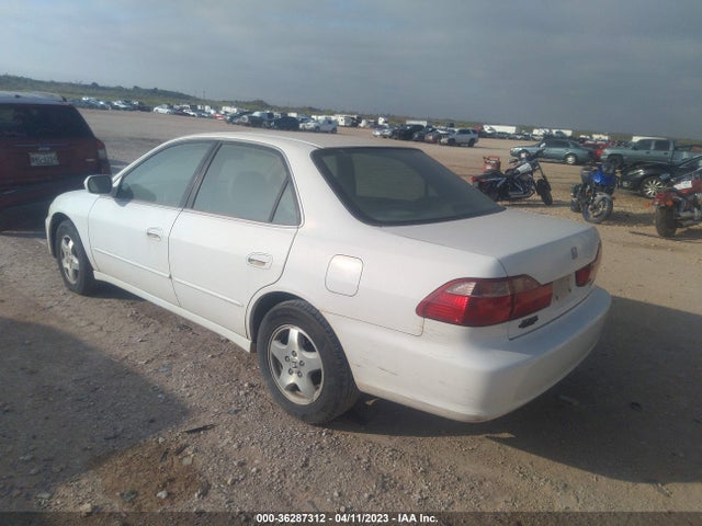 1999 HONDA ACCORD SDN EX VIN: 1HGCG1650XA067804