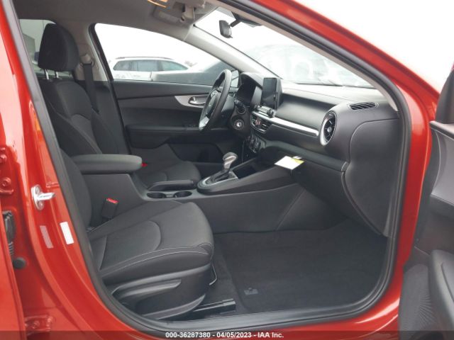 3KPF24AD5PE597046 KIA Forte Lxs