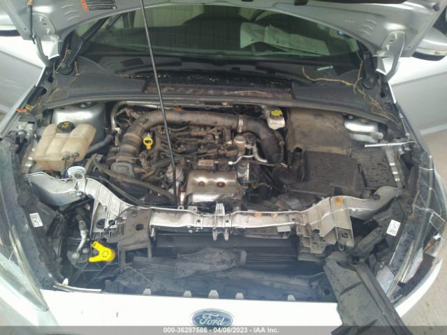 1FADP3FE1HL295496 Ford FOCUS SE