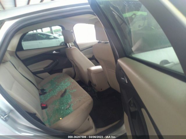 1FADP3FE1HL295496 Ford FOCUS SE