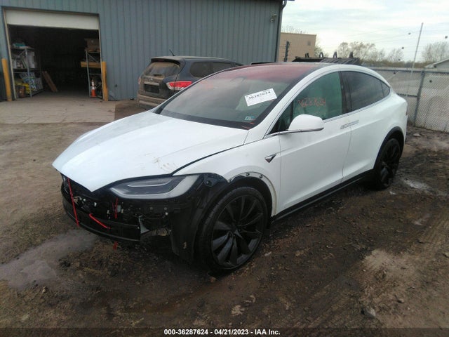 Tesla Model X 75d/100d/p100d 2018 5YJXCBE22JF110319 Image 2