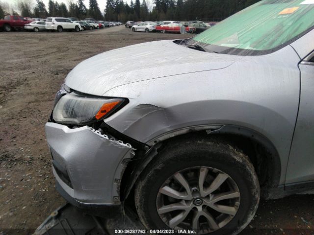 KNMAT2MT6JP569424 Nissan ROGUE SV