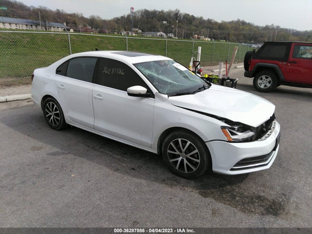 2017 3VWB67AJ0HM331321 main image