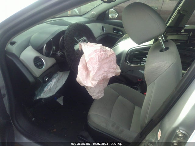 Chevrolet CRUZE LT 2015 1G1PC5SB9F7183165 Image 6