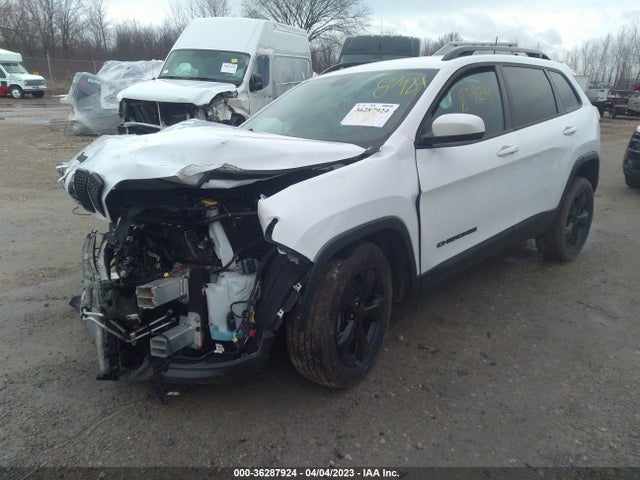 1C4PJMLX4KD484889 Jeep Cherokee Altitude