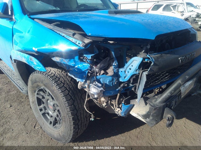 Toyota 4RUNNER SR5 2019 JTEBU5JR6K5642537 Image 8