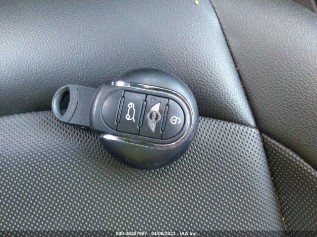 WMWXU1C51G2D10611 Mini COOPER HARDTOP 4 DOOR