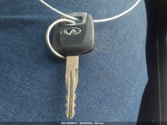 2005 INFINITI FX35 VIN: JNRAS08W95X207427