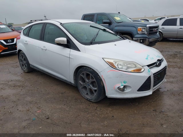 Ford FOCUS SE 2014 1FADP3K20EL253795 Image 1