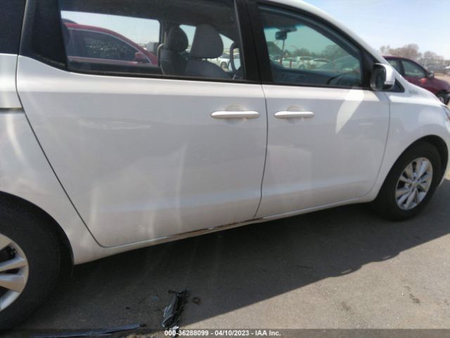 KNDMA5C17H6257701 KIA Sedona L