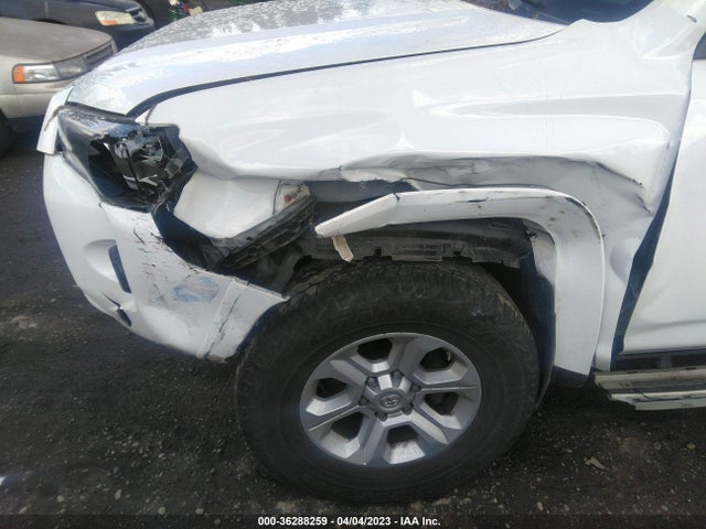Toyota 4RUNNER SR5 2020 JTEBU5JR1L5771531 Image 6