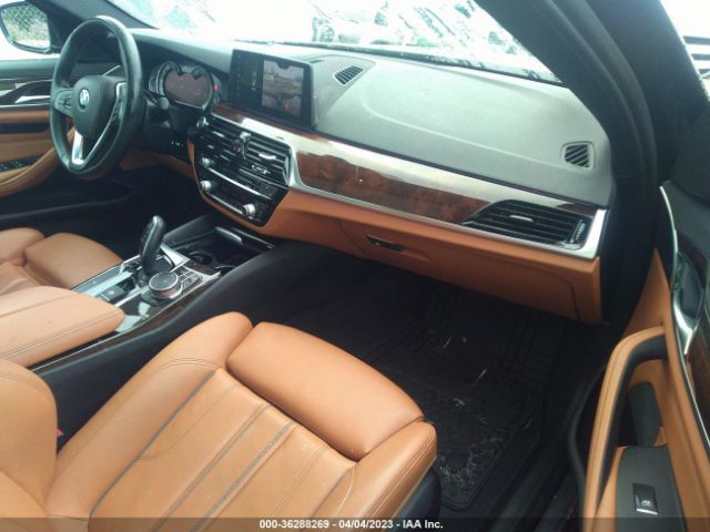 WBAJA5C56JG898471 BMW 5 Series 530i