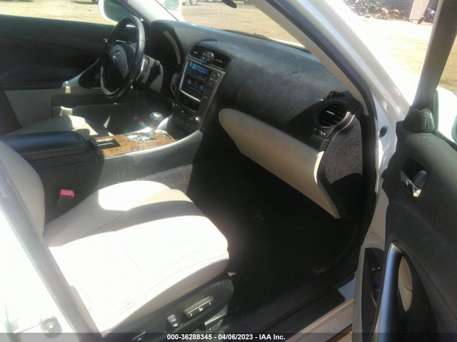 2009 LEXUS IS 250 VIN: JTHBK262492090325