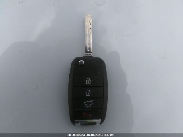 KNDP63AC6L7727937 KIA SPORTAGE S