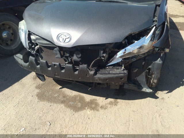 Toyota SIENNA LE 2017 5TDKZ3DC8HS852240 Image 8