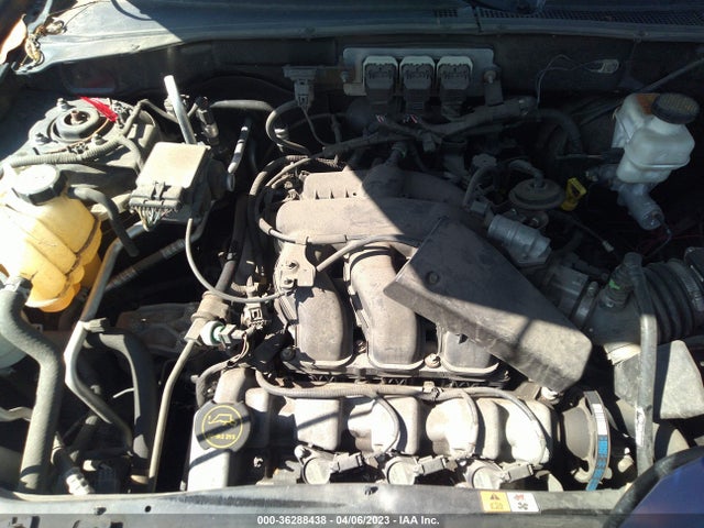 2005 FORD ESCAPE XLT VIN: 1FMCU93135KB75232