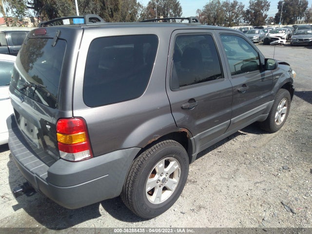 2005 FORD ESCAPE XLT VIN: 1FMCU93135KB75232