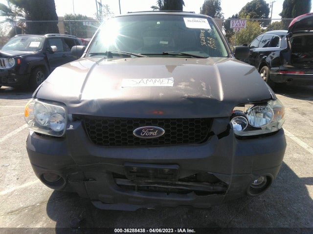 2005 FORD ESCAPE XLT VIN: 1FMCU93135KB75232