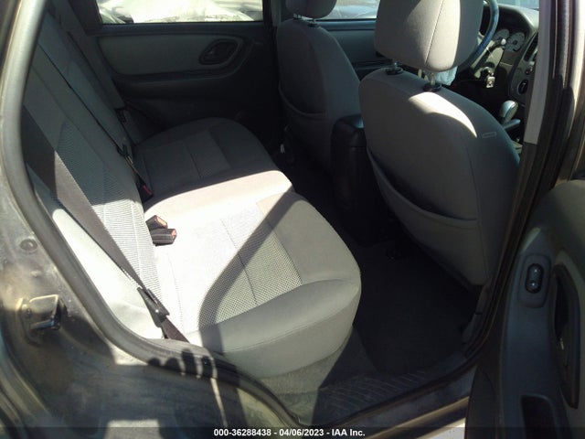 2005 FORD ESCAPE XLT VIN: 1FMCU93135KB75232