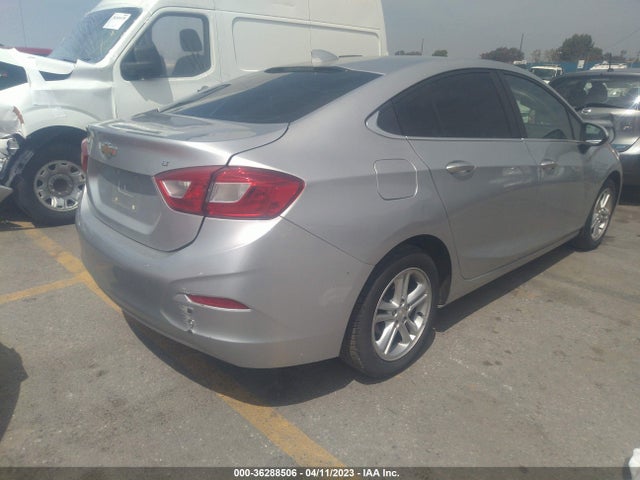 Chevrolet CRUZE LT 2018 1G1BE5SM1J7190688 Image 4