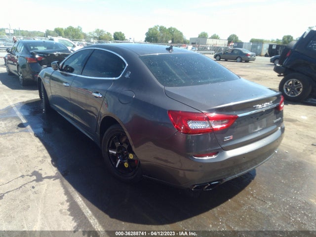 2015 Maserati Quattroporte, VIN: ZAM56PPA1F1135935