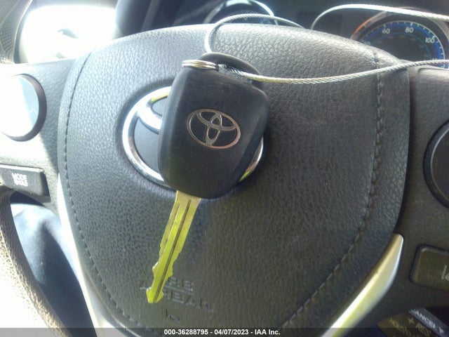 Toyota COROLLA LE 2017 5YFBURHE8HP721170 Image 3