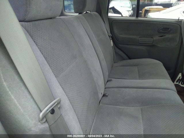 2005 SUZUKI GRAND VITARA LX/EX VIN: JS3TE62V854202161