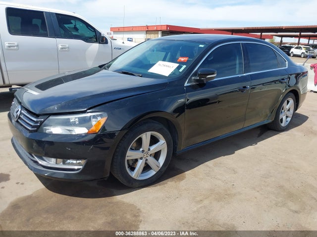 Volkswagen Passat 1.8t Limited Edition 2015 1VWAT7A36FC121987 Image 2