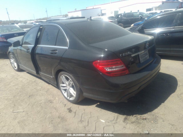 2012 MERCEDES-BENZ C-CLASS C 250 VIN: WDDGF4HB1CA615607