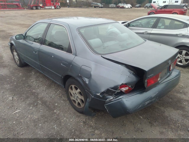 2001 TOYOTA CAMRY LE/XLE VIN: JT2BF28K910297188