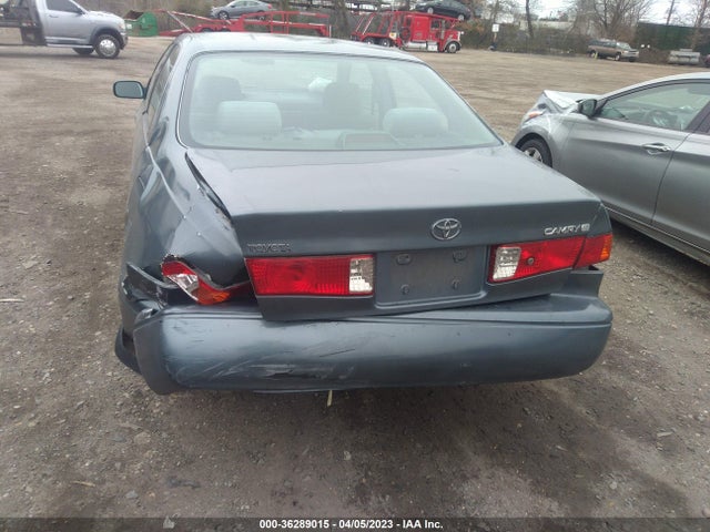 2001 TOYOTA CAMRY LE/XLE VIN: JT2BF28K910297188
