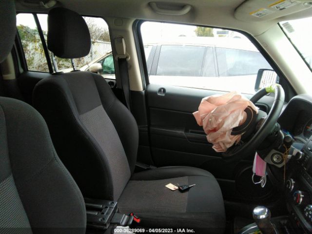 1C4NJRFB2GD640195 Jeep Patriot Latitude