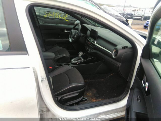 3KPF34AD3ME331095 KIA Forte Gt-line