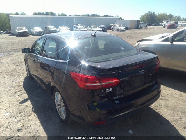 2015 FORD FOCUS TITANIUM VIN: 1FADP3J28FL304737