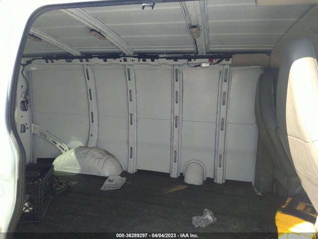 Chevrolet EXPRESS CARGO VAN 2016 1GCWGAFF1G1133779 Image 9