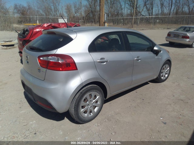 KIA RIO LX 2014 KNADM5A38E6333950 Image 5