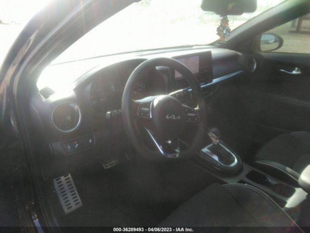 3KPF54AD9NE427373 KIA Forte Gt-line