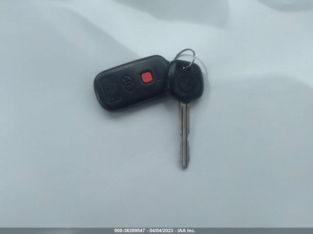 2000 TOYOTA AVALON XL/XLS VIN: 4T1BF28BXYU109140