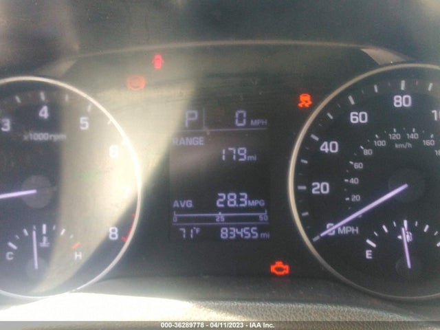 2017 HYUNDAI ELANTRA SE VIN: 5NPD84LF7HH036378