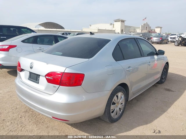 3VWD17AJ9EM241538 Volkswagen Jetta Sedan Se