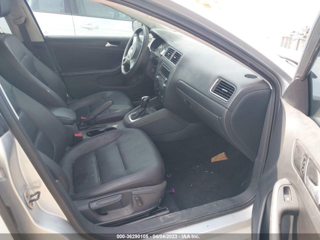 3VWD17AJ9EM241538 Volkswagen Jetta Sedan Se