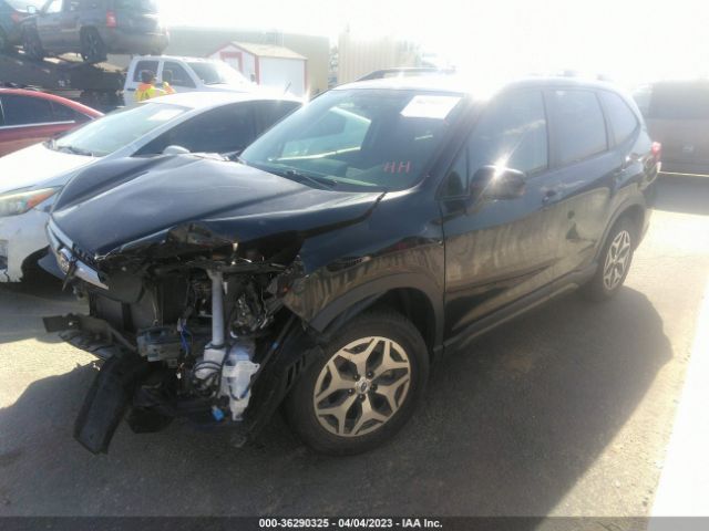 JF2SKAEC6KH412568 Subaru Forester Premium