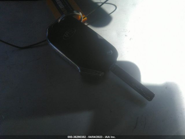 3KPF24ADXME295070 KIA Forte Lxs