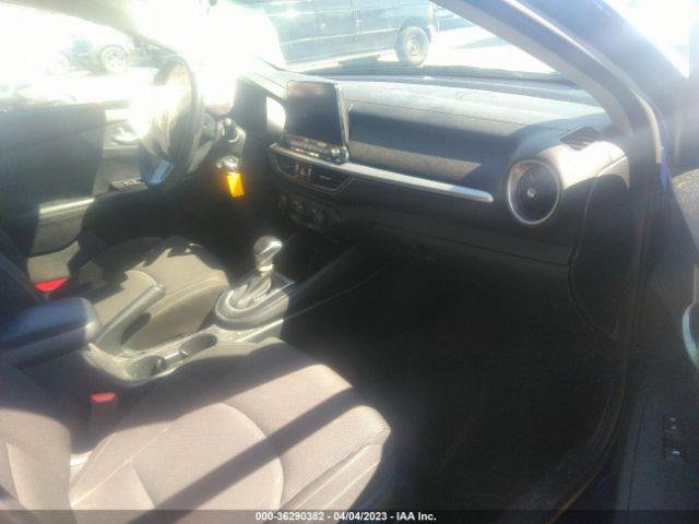 3KPF24ADXME295070 KIA Forte Lxs