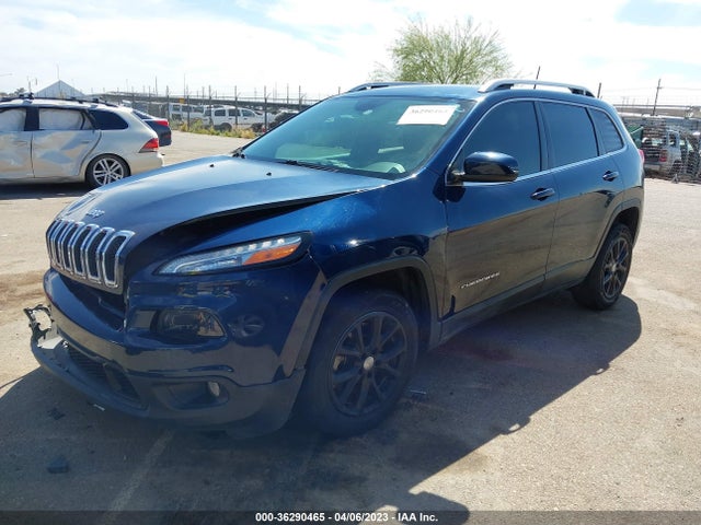 1C4PJLCB3JD537076 Jeep Cherokee Latitude